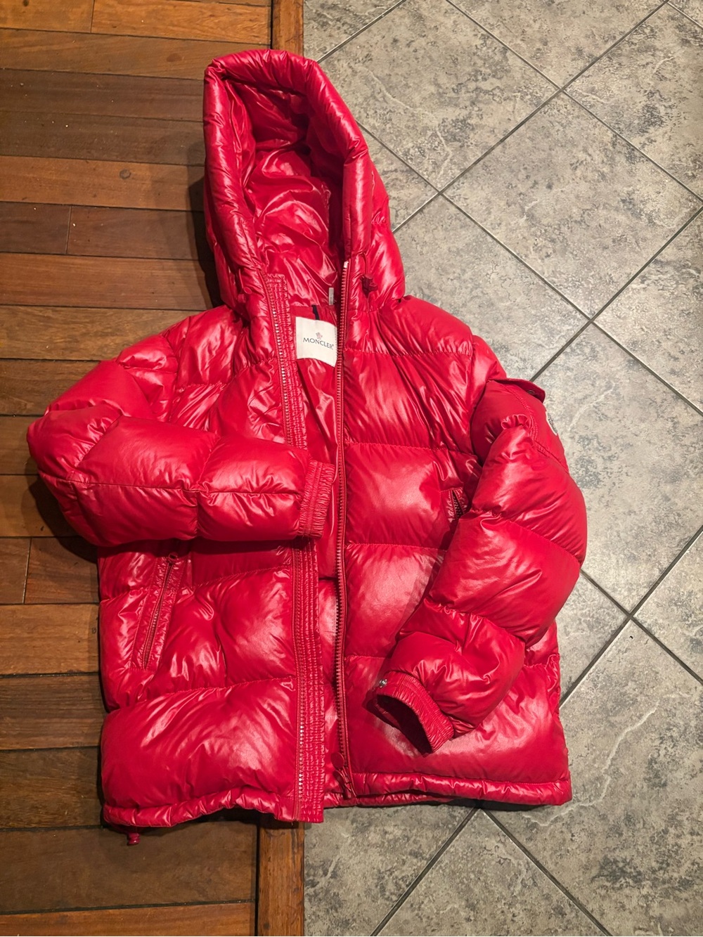 Men’s Moncler Glossy Red Hooded Puffer Coat mint condition size 1